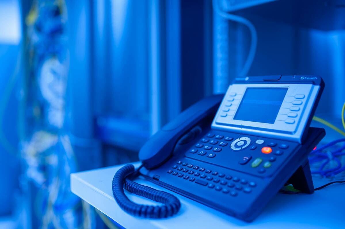 VOIP telefoons vernietigen